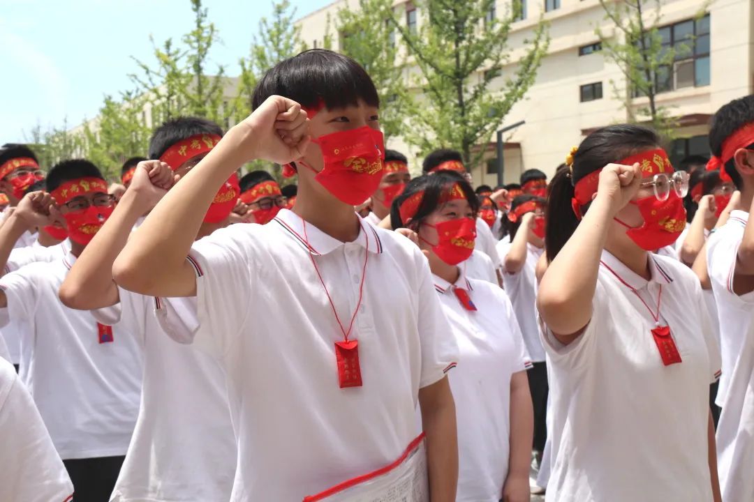 乘風(fēng)破浪，為夢(mèng)起航——延安北大培文學(xué)校暖心送考地生